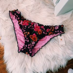 FLORAL PRINT RUFFLE BIKINI BOTTOMS